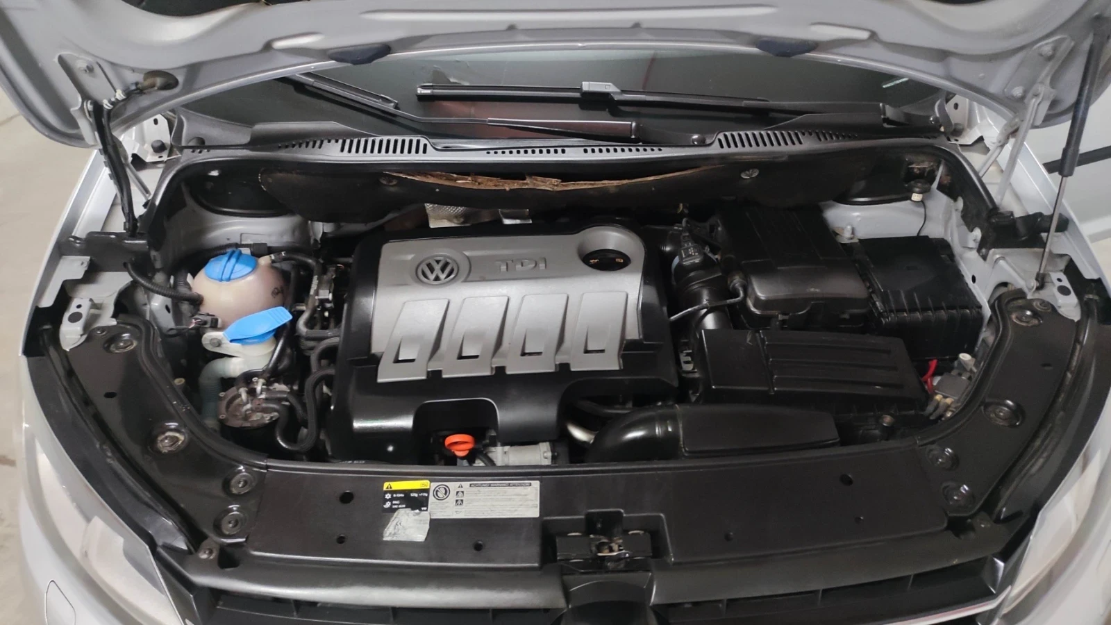 VW Touran, снимка 6 - Автомобили и джипове - 54229100