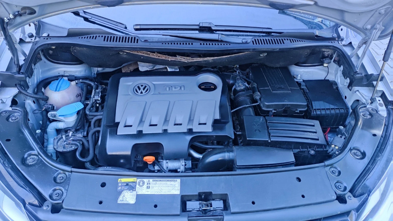 VW Touran, снимка 10 - Автомобили и джипове - 54229100