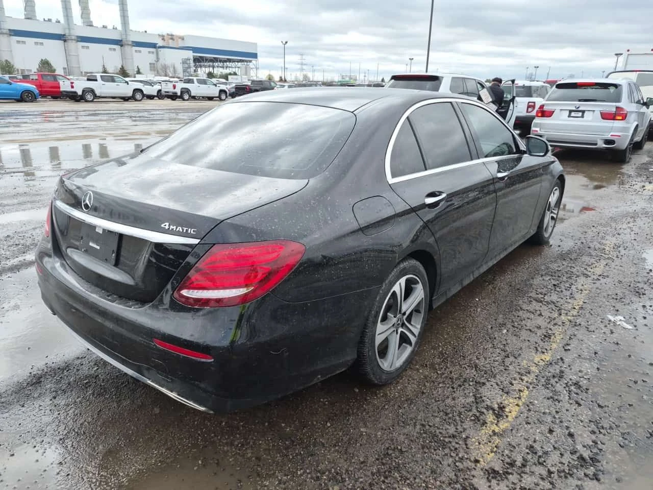 Mercedes-Benz E 400  * CARFAX * DISTRONIC * BURMESTER * , снимка 3 - Автомобили и джипове - 54248477