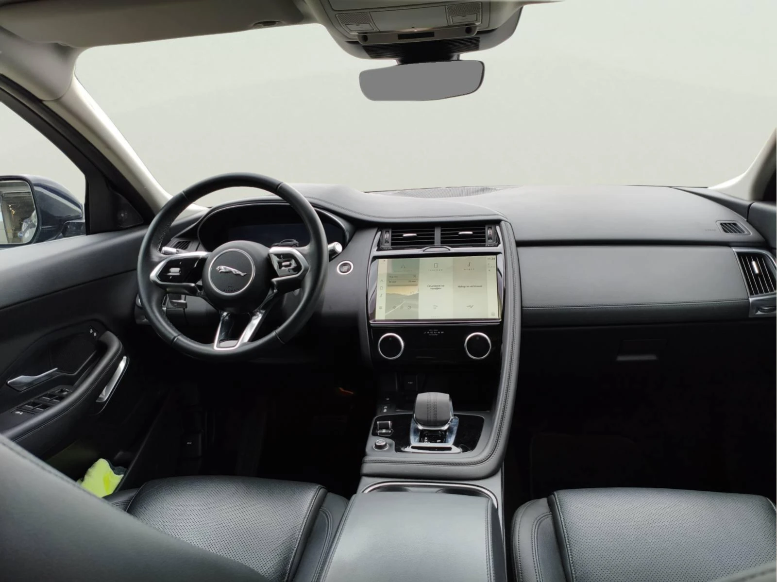 Jaguar E-pace 2.0, снимка 11 - Автомобили и джипове - 54693660