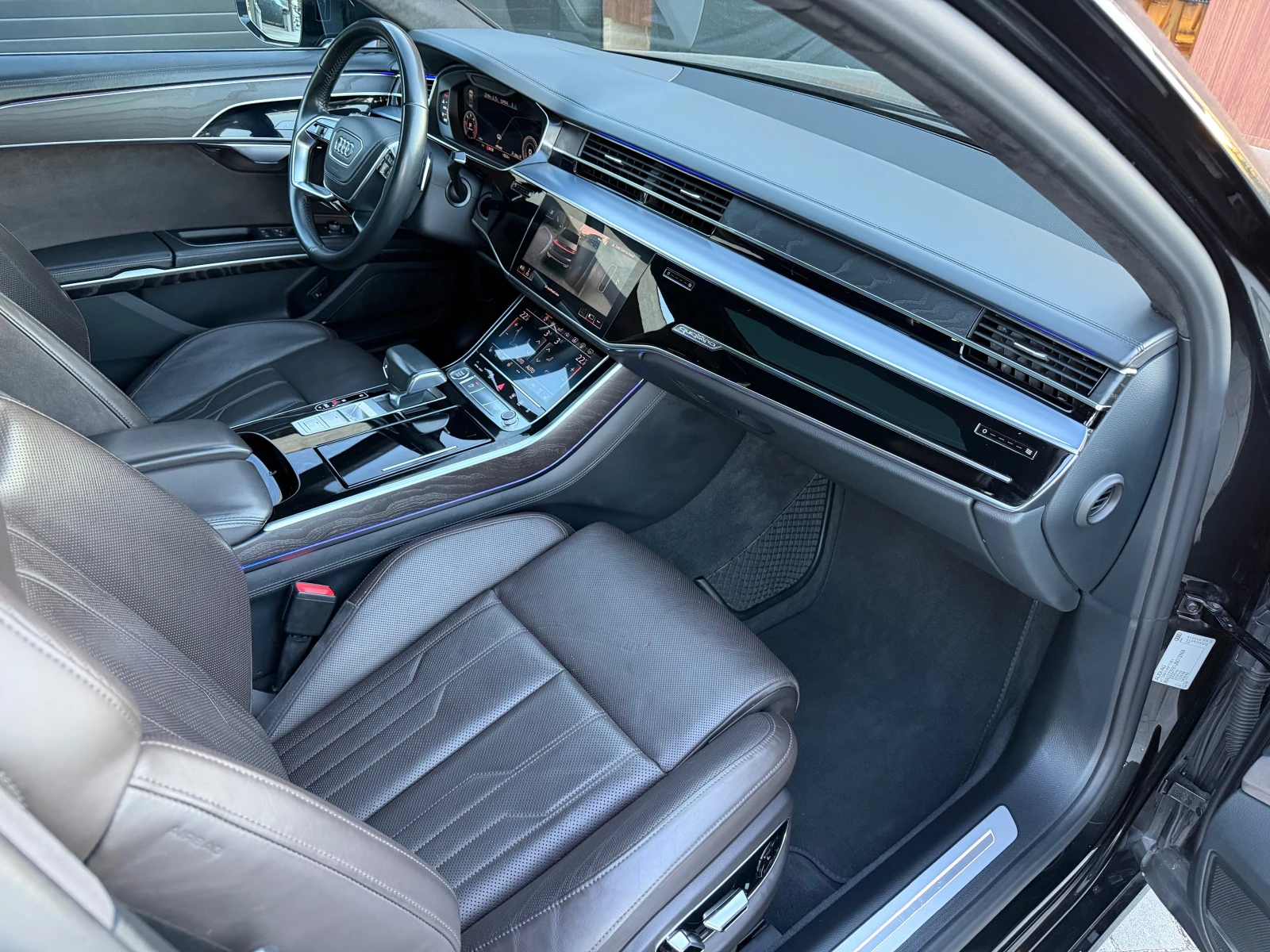 Audi A8 50TDI Long * 3xTV* PANO* LASER* OBDUH* FULL FULL M, снимка 10 - Автомобили и джипове - 54920841