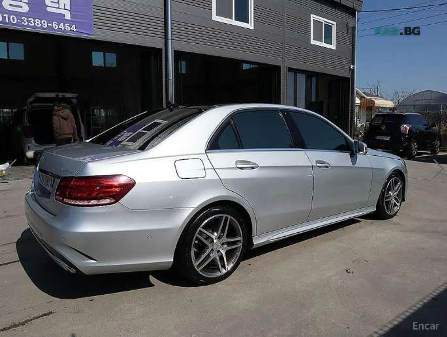 Mercedes-Benz E 350 4MATIC / ПАНОРАМА / ОБДУХ / 360 / ПОДГРЕВИ , снимка 2 - Автомобили и джипове - 55014050