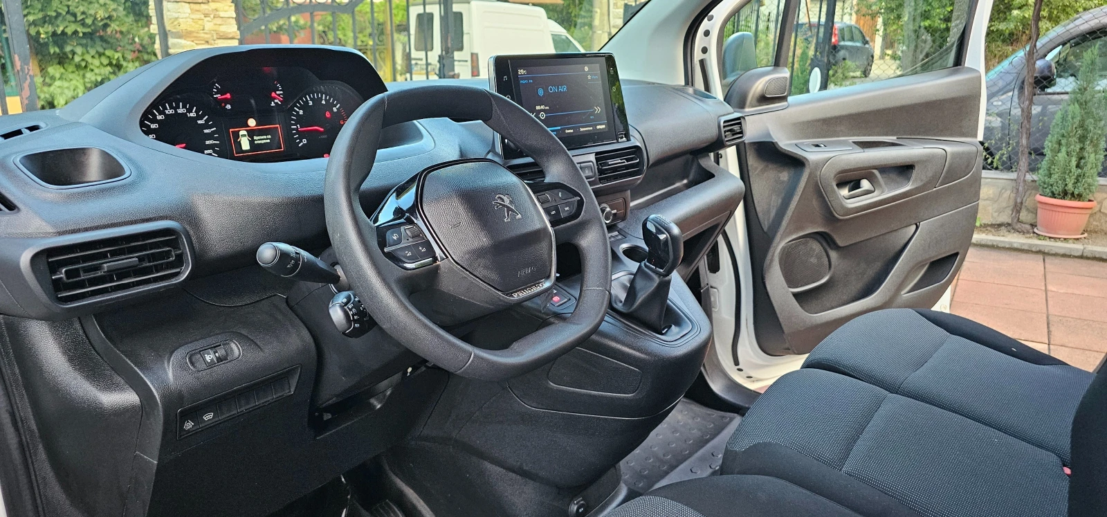 Peugeot Partner Premium L2/Long 1.5 Bluehdi, снимка 13 - Автомобили и джипове - 55124431