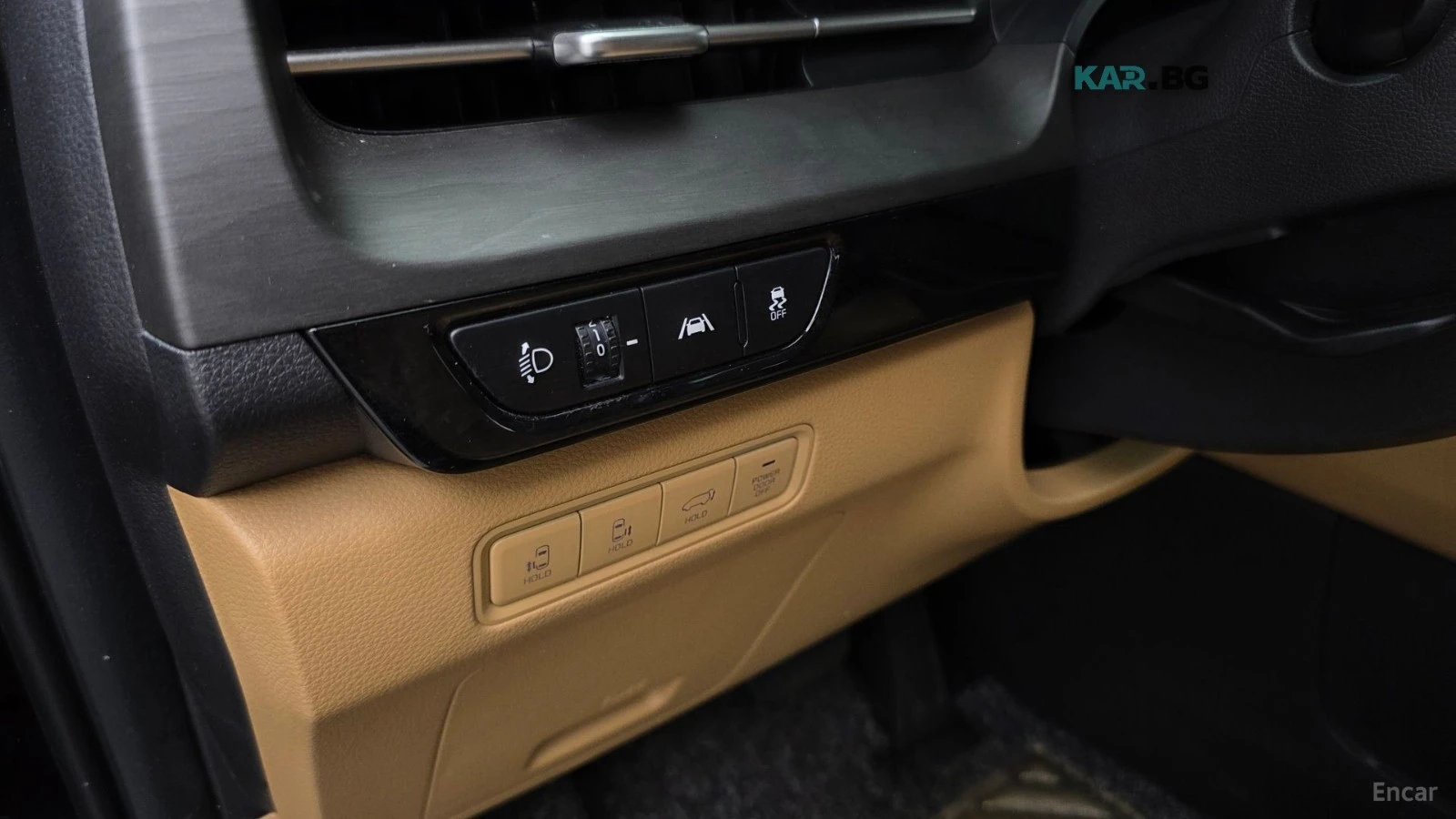 Kia Carnival 3.5* NOBLESSE* ПОДГРЕВ* ОБДУХВАНЕ* 360* , снимка 16 - Автомобили и джипове - 56196828