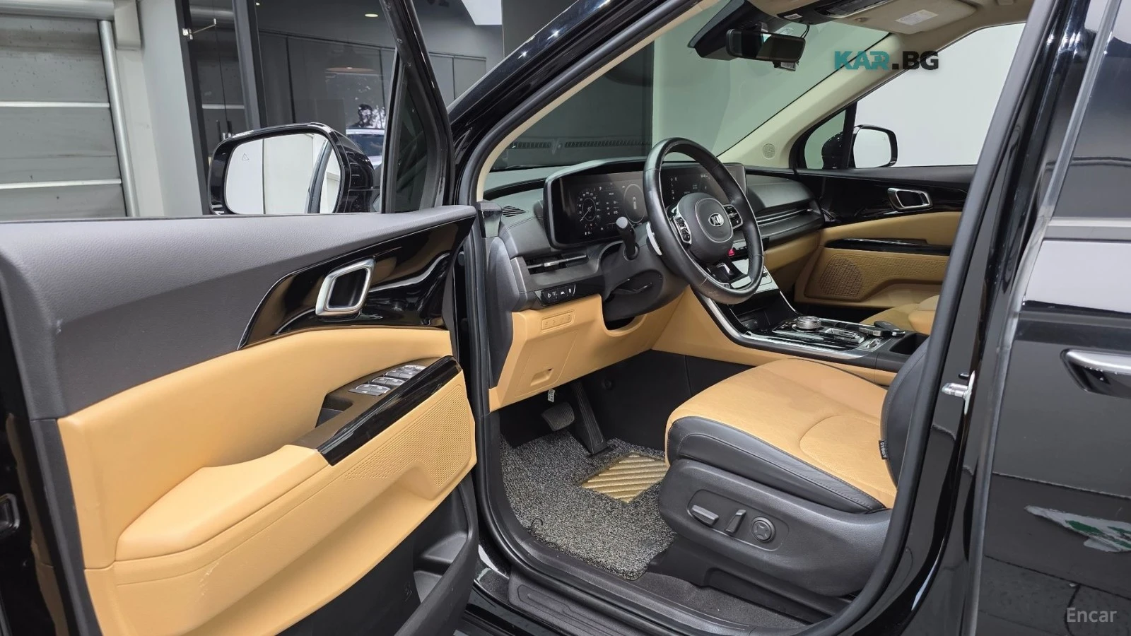 Kia Carnival 3.5* NOBLESSE* ПОДГРЕВ* ОБДУХВАНЕ* 360* , снимка 9 - Автомобили и джипове - 56196828