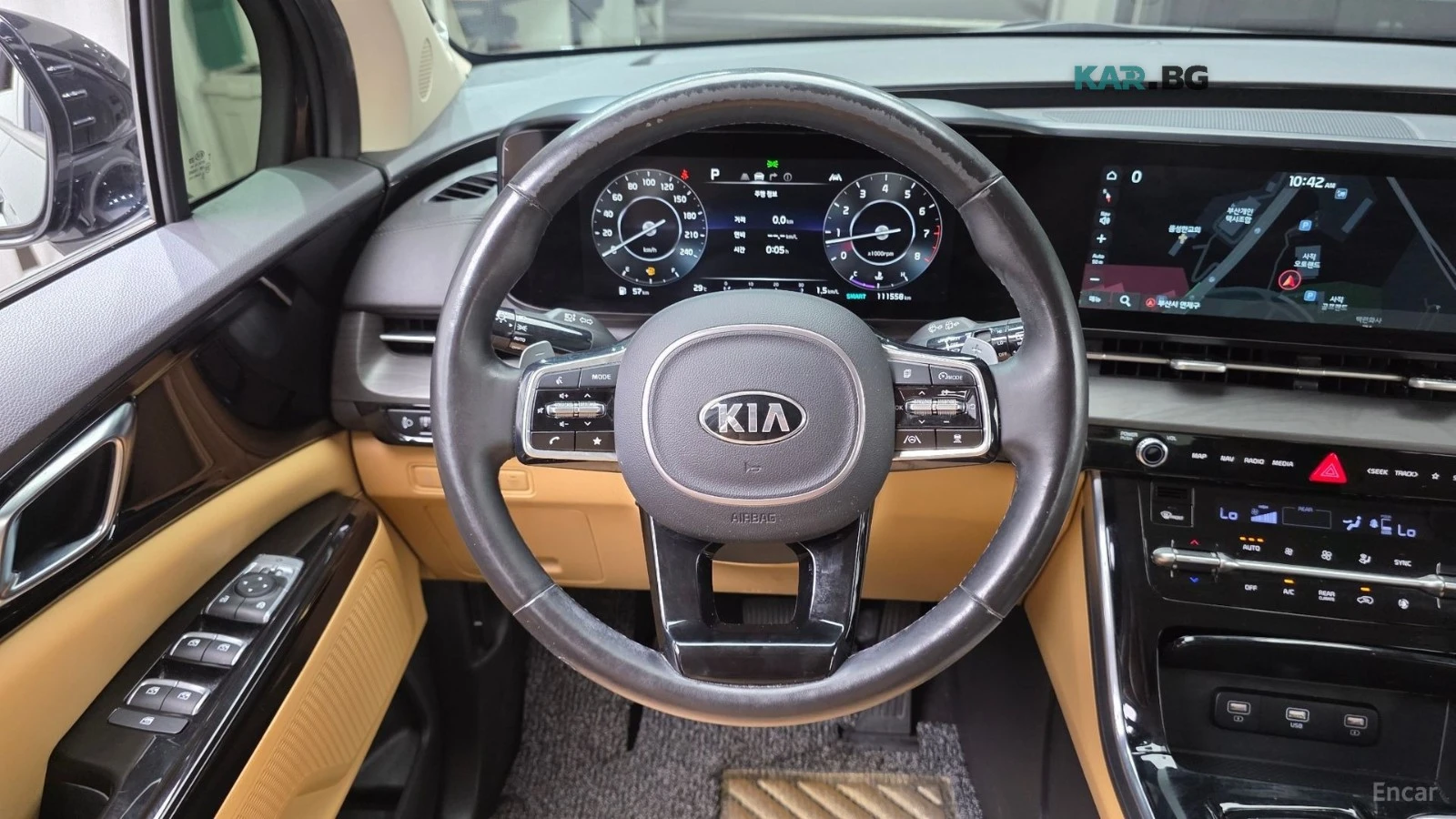 Kia Carnival 3.5* NOBLESSE* ПОДГРЕВ* ОБДУХВАНЕ* 360* , снимка 12 - Автомобили и джипове - 56196828