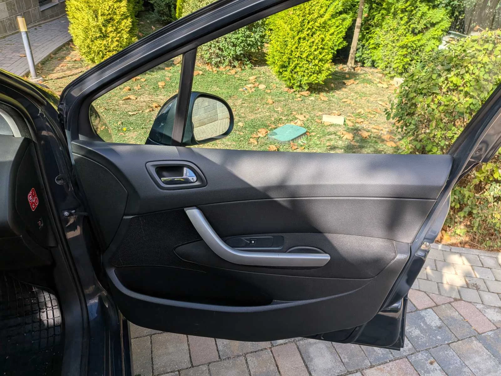 Peugeot 308 1.6 HDI, снимка 7 - Автомобили и джипове - 56205792