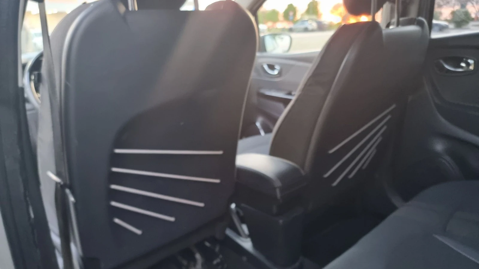 Renault Captur 1.5 DCI, снимка 5 - Автомобили и джипове - 56236999