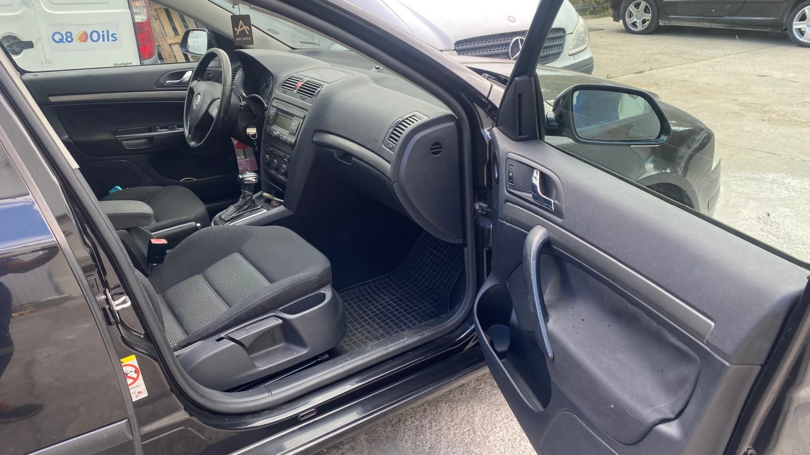 Skoda Octavia, снимка 8 - Автомобили и джипове - 56346774