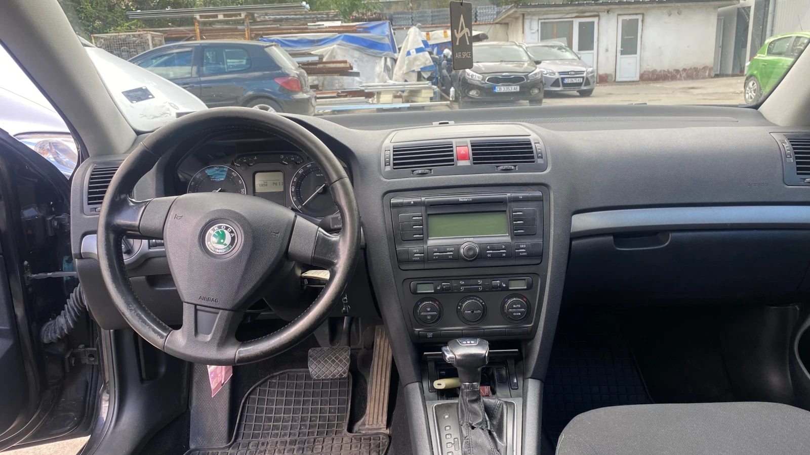 Skoda Octavia, снимка 7 - Автомобили и джипове - 56346774