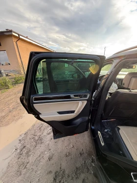 VW Touareg - 6000 € / 11734.98 лв. - 31928261 8