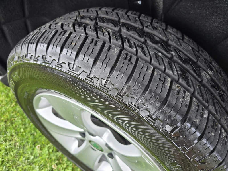 Skoda Yeti 2.0TDI* Automatic* 4x4* CH* Euro5, снимка 5 - Автомобили и джипове - 50389483