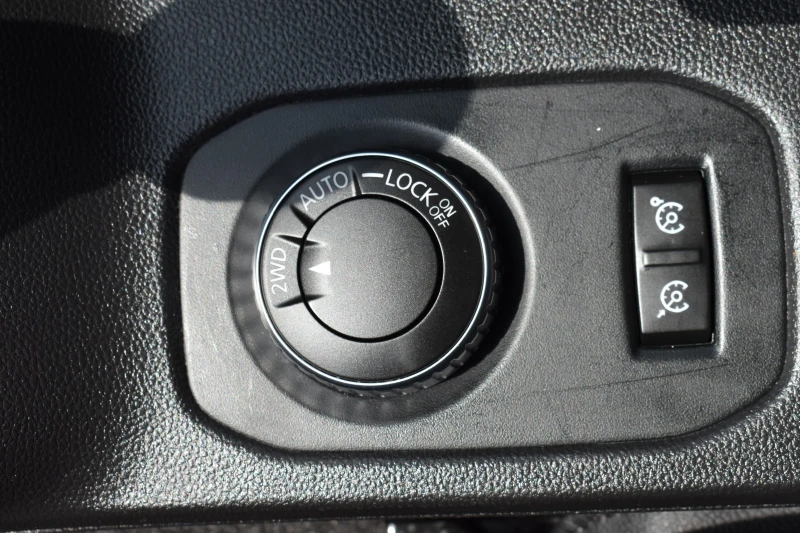 Dacia Duster 1.33i* 4x4* 360CAMERA* Sport-Edition, снимка 16 - Автомобили и джипове - 50535906