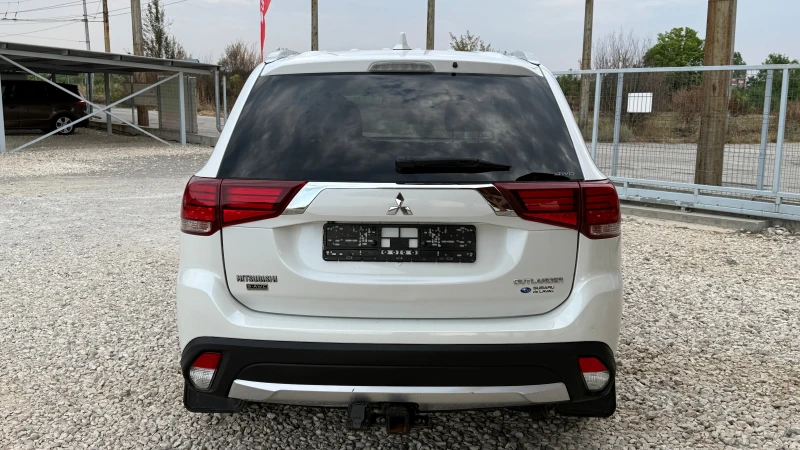 Mitsubishi Outlander 3.0-V6-FULL-7МЕСТА-КАНАДА, снимка 6 - Автомобили и джипове - 50994401