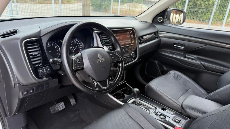 Mitsubishi Outlander 3.0-V6-FULL-7МЕСТА-КАНАДА, снимка 13 - Автомобили и джипове - 50994401