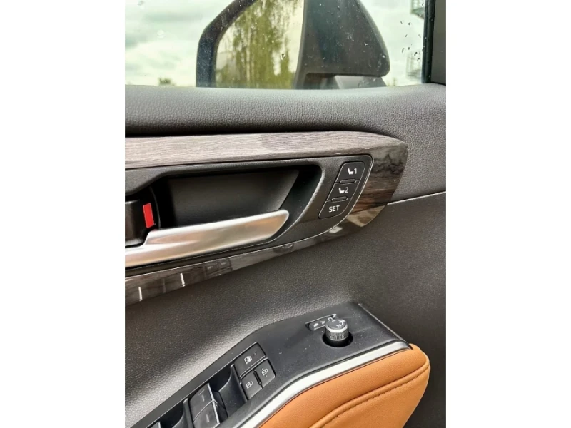 Toyota Highlander 7 места, Пано, 360, Месечна вноска от 1700 лв., снимка 9 - Автомобили и джипове - 52614827