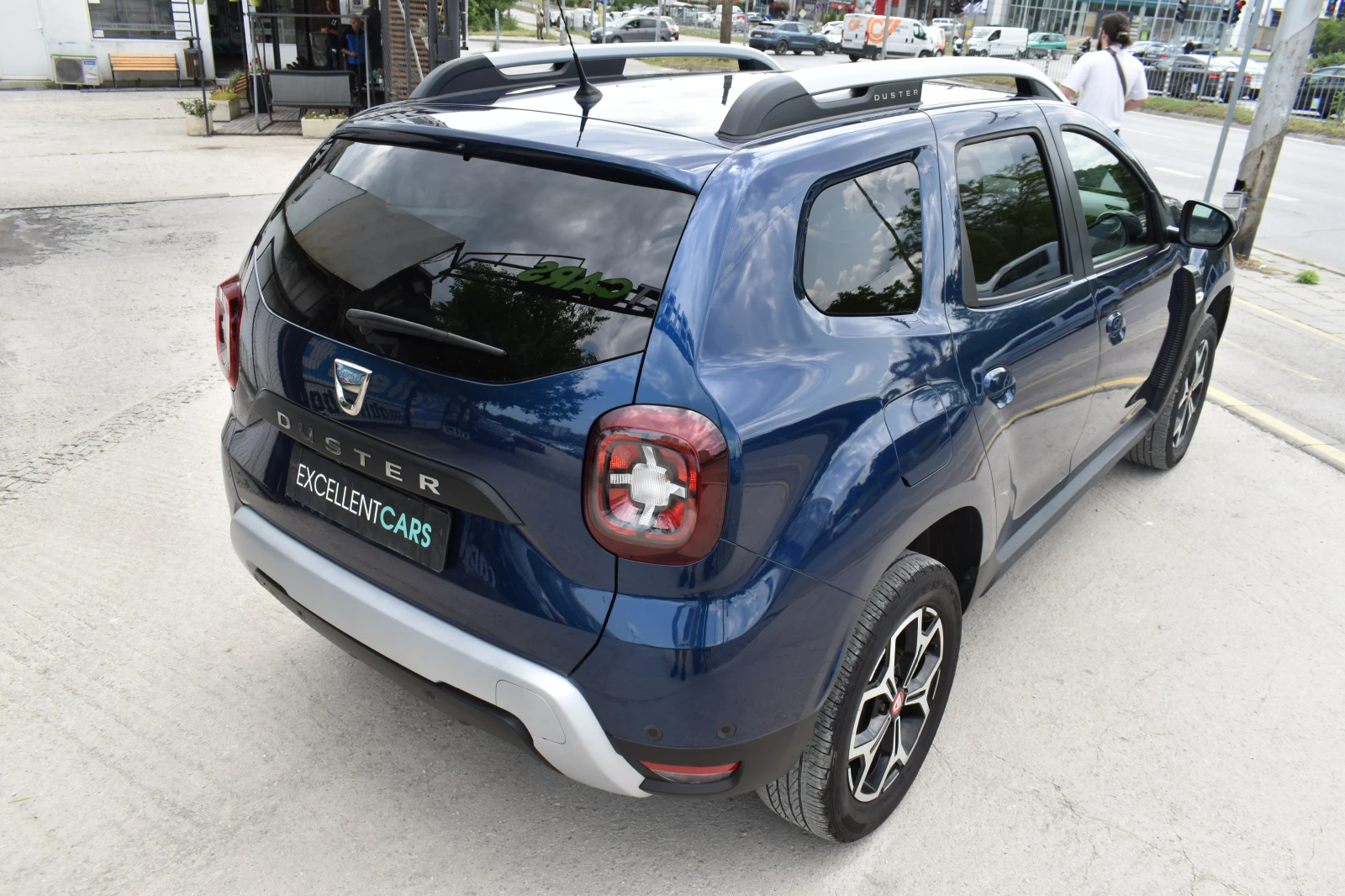 Dacia Duster 1.33i* 4x4* 360CAMERA* Sport-Edition - изображение 4
