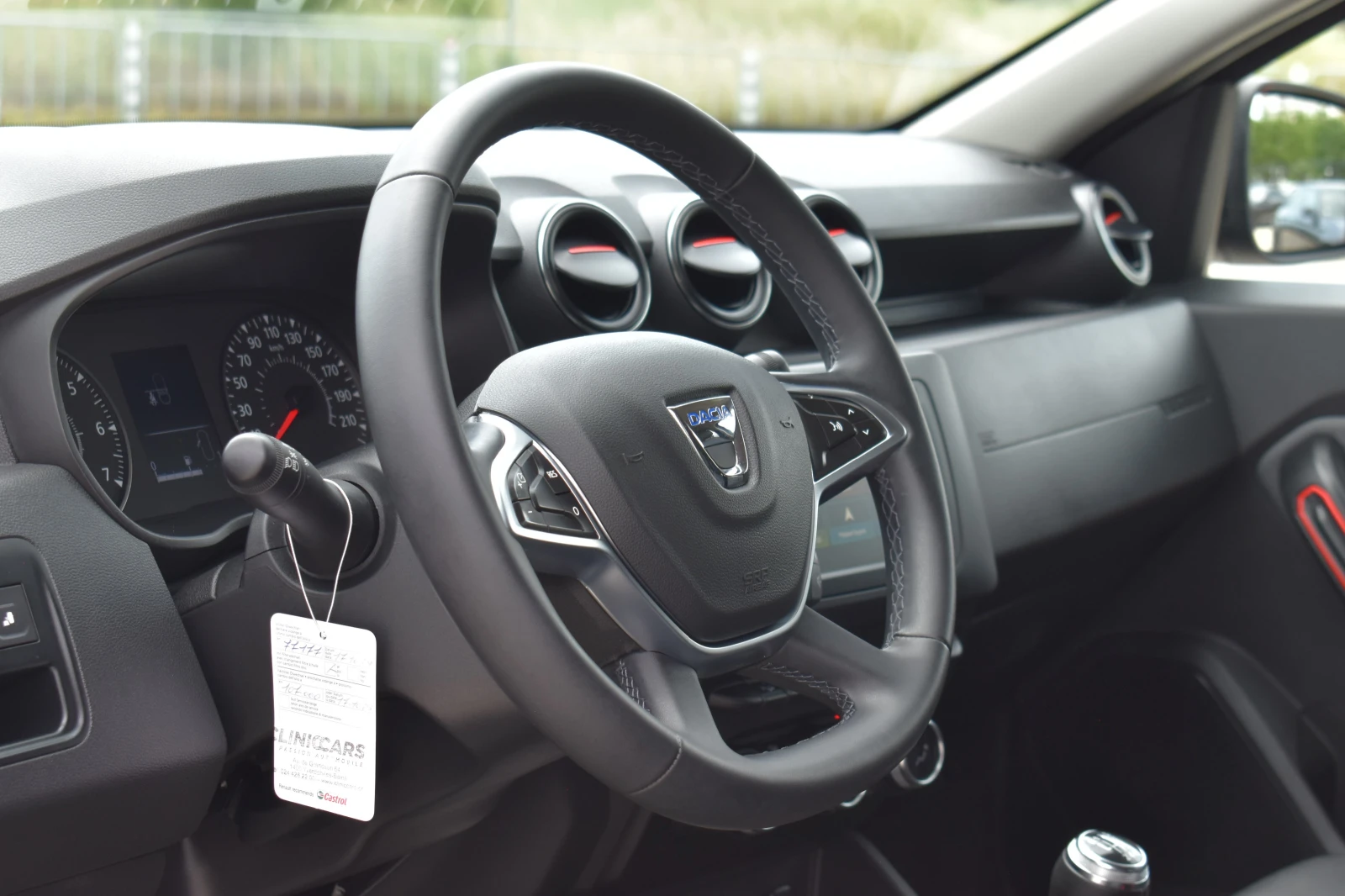 Dacia Duster 1.33i* 4x4* 360CAMERA* Sport-Edition - изображение 8