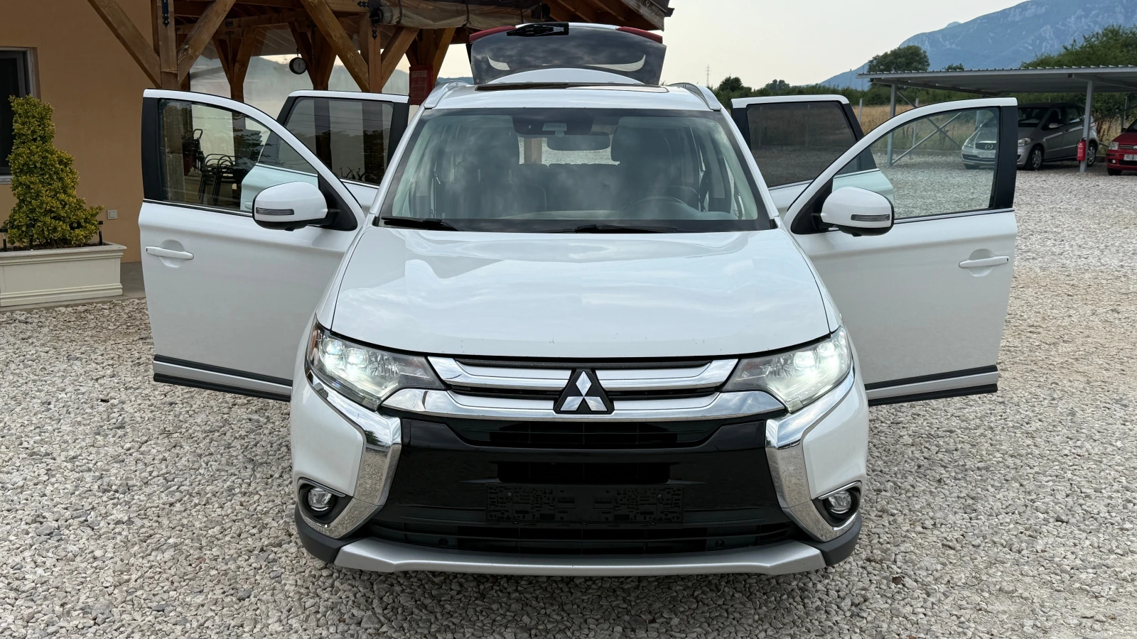 Mitsubishi Outlander 3.0-V6-FULL-7МЕСТА-КАНАДА - изображение 3