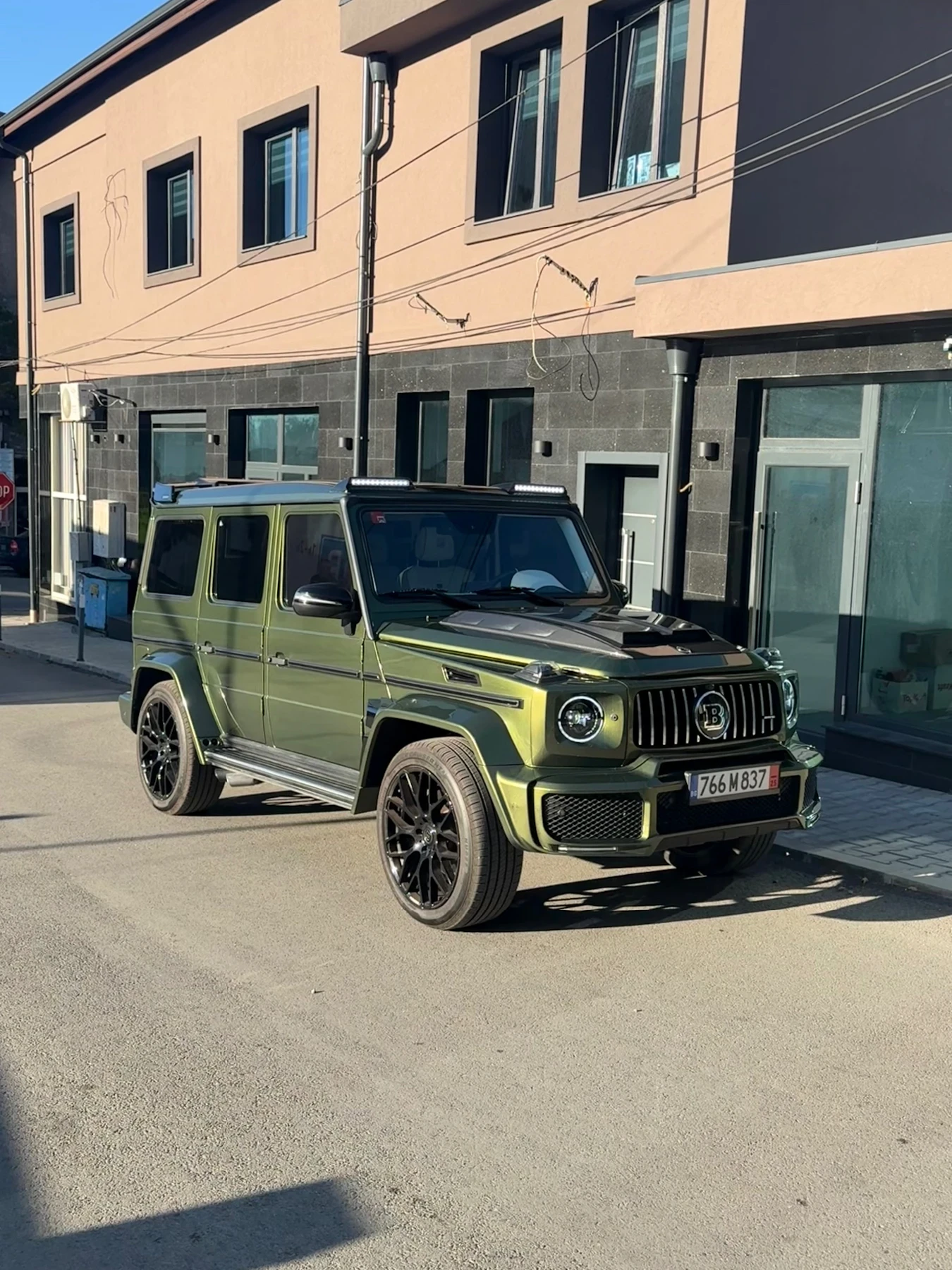 Mercedes-Benz G 63 AMG Джип - изображение 2
