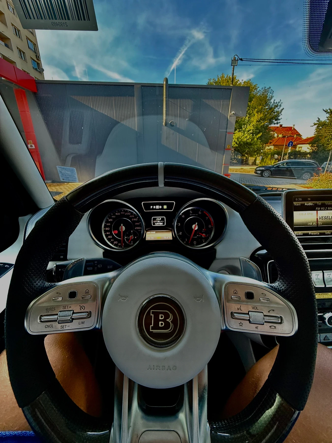 Mercedes-Benz G 63 AMG Джип - изображение 10