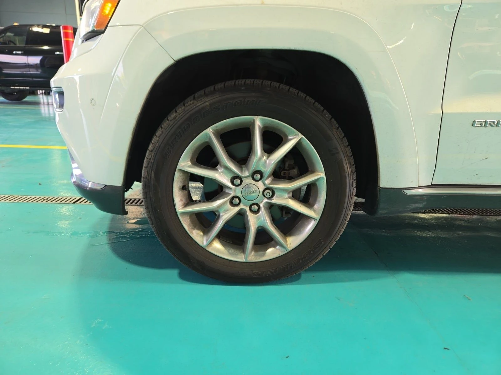 Jeep Grand cherokee SUMMIT* 5.7 HEMI* DISTRONIC* ОБДУХВАНЕ* ПОДГРЕВИ*  - изображение 8