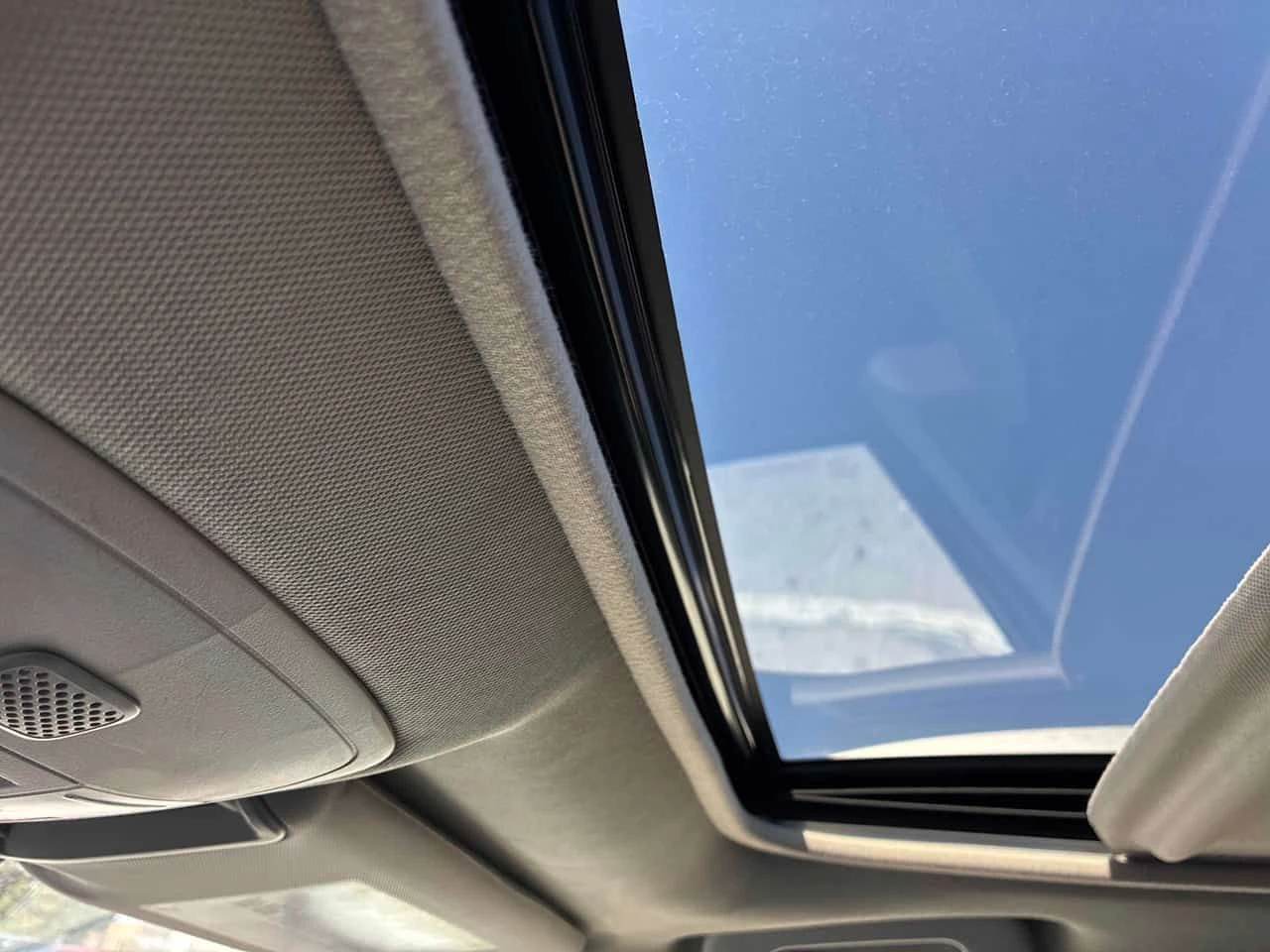 Toyota Rav4 * XLE * ПРЕДСТАВИТЕЛСТВО * 2 КЛЮЧА * КАМЕРА, снимка 14 - Автомобили и джипове - 54150582