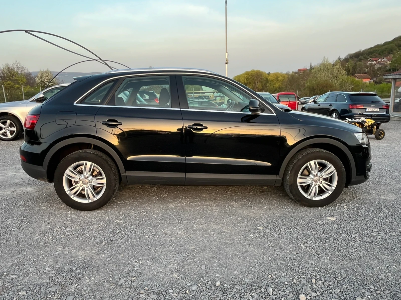 Audi Q3 2.0 TDI AVTOMAT, снимка 7 - Автомобили и джипове - 54221169