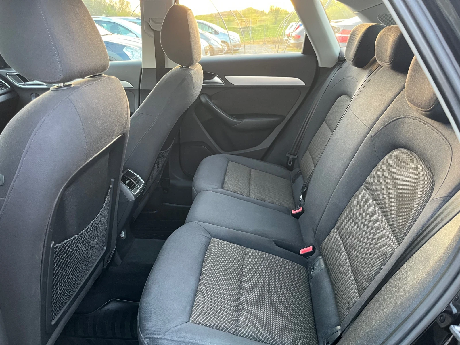 Audi Q3 2.0 TDI AVTOMAT, снимка 11 - Автомобили и джипове - 54221169