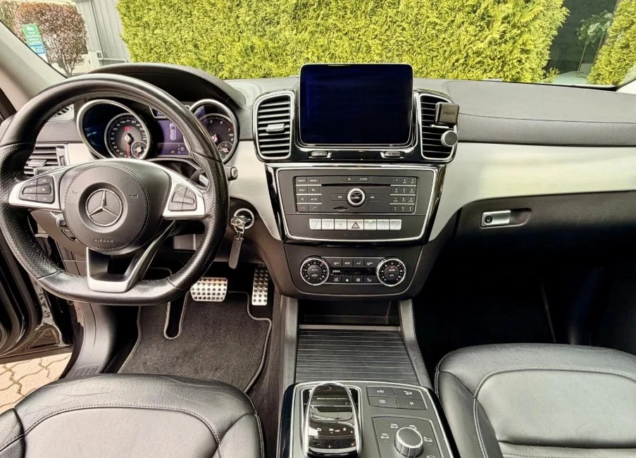 Mercedes-Benz GLS 400 4Matic AMG line, снимка 6 - Автомобили и джипове - 54329146