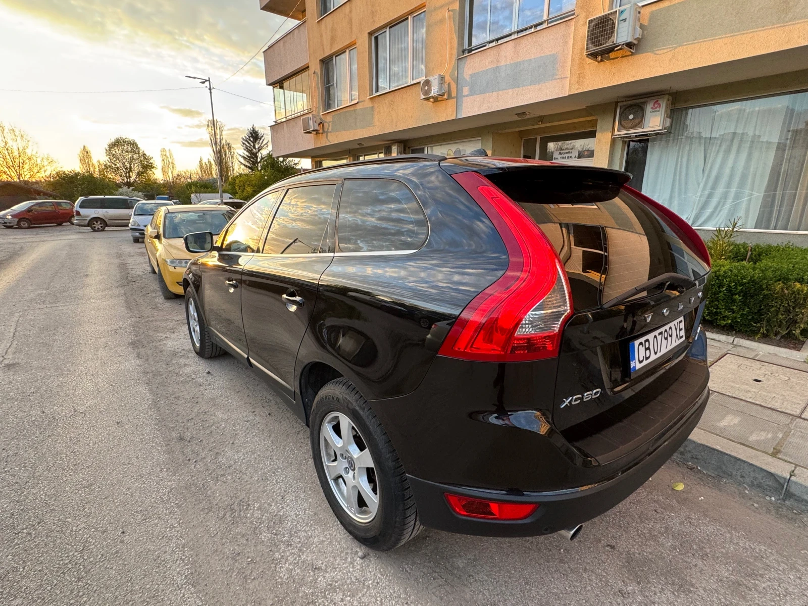 Volvo XC60 D3, снимка 5 - Автомобили и джипове - 54593510