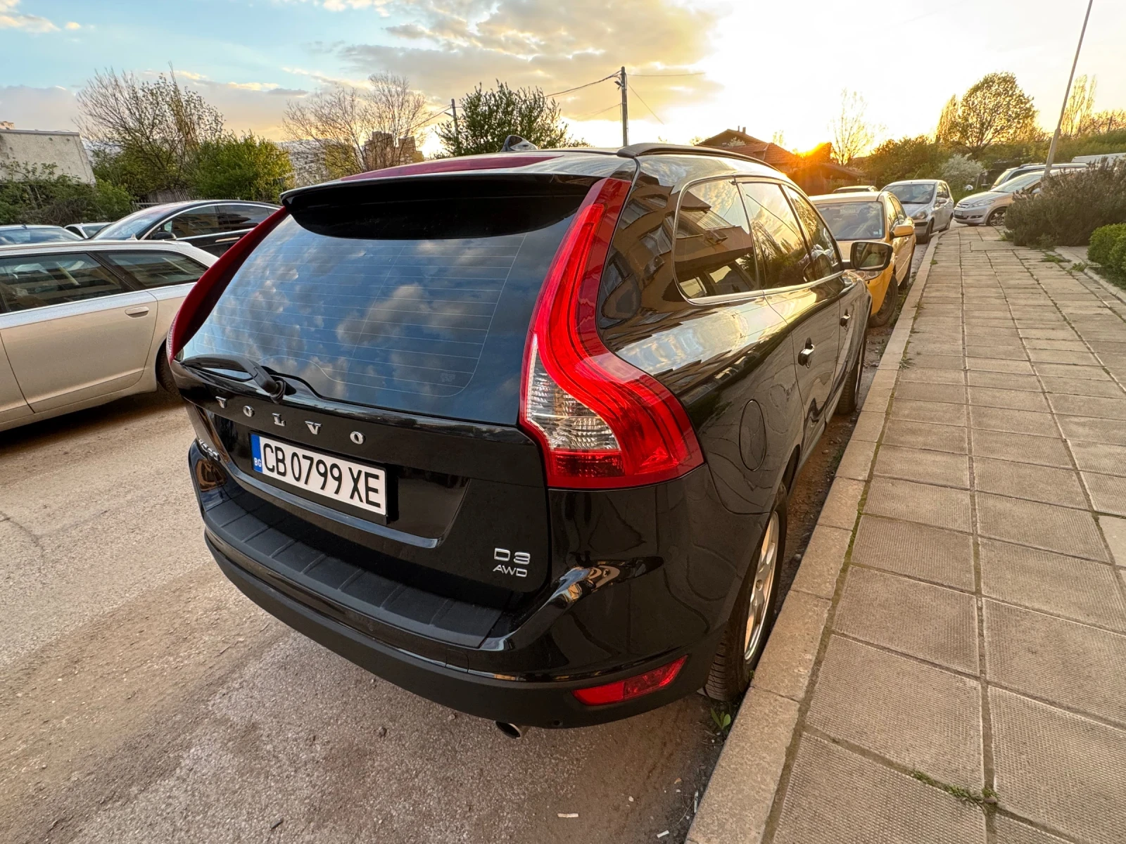 Volvo XC60 D3, снимка 4 - Автомобили и джипове - 54593510