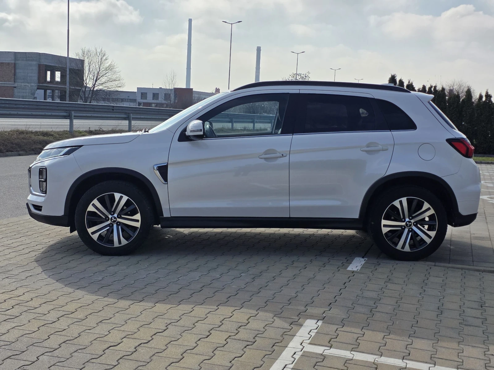 Mitsubishi ASX 2.0i 4x4 AUTOMATIC , снимка 2 - Автомобили и джипове - 55238521