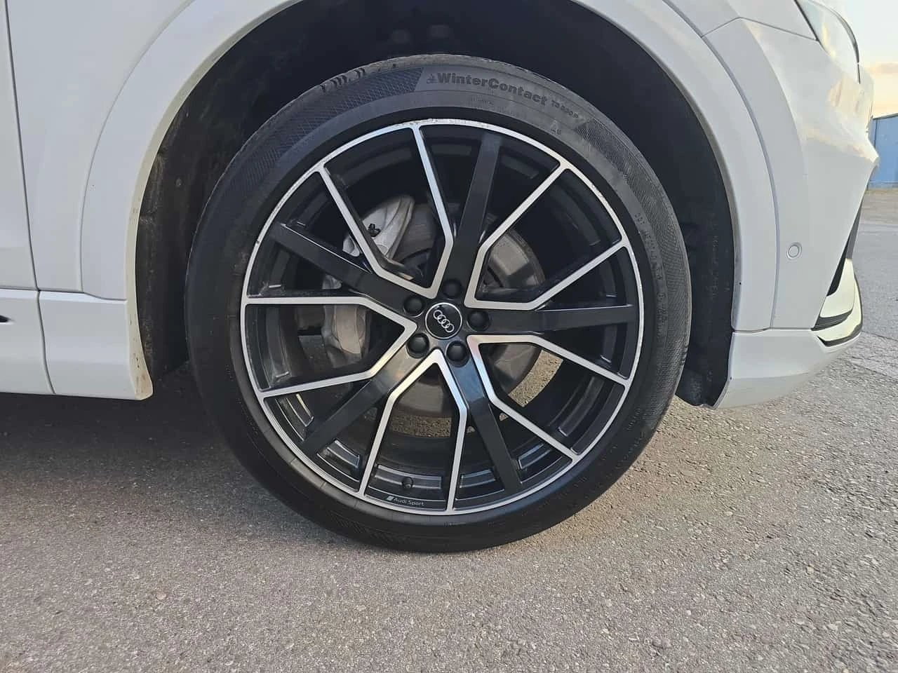 Audi Q8 * Progressiv * CARFAX * , снимка 7 - Автомобили и джипове - 56558553