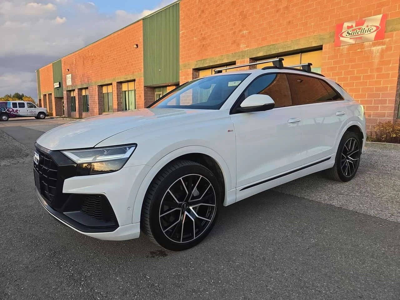 Audi Q8 * Progressiv * CARFAX * 