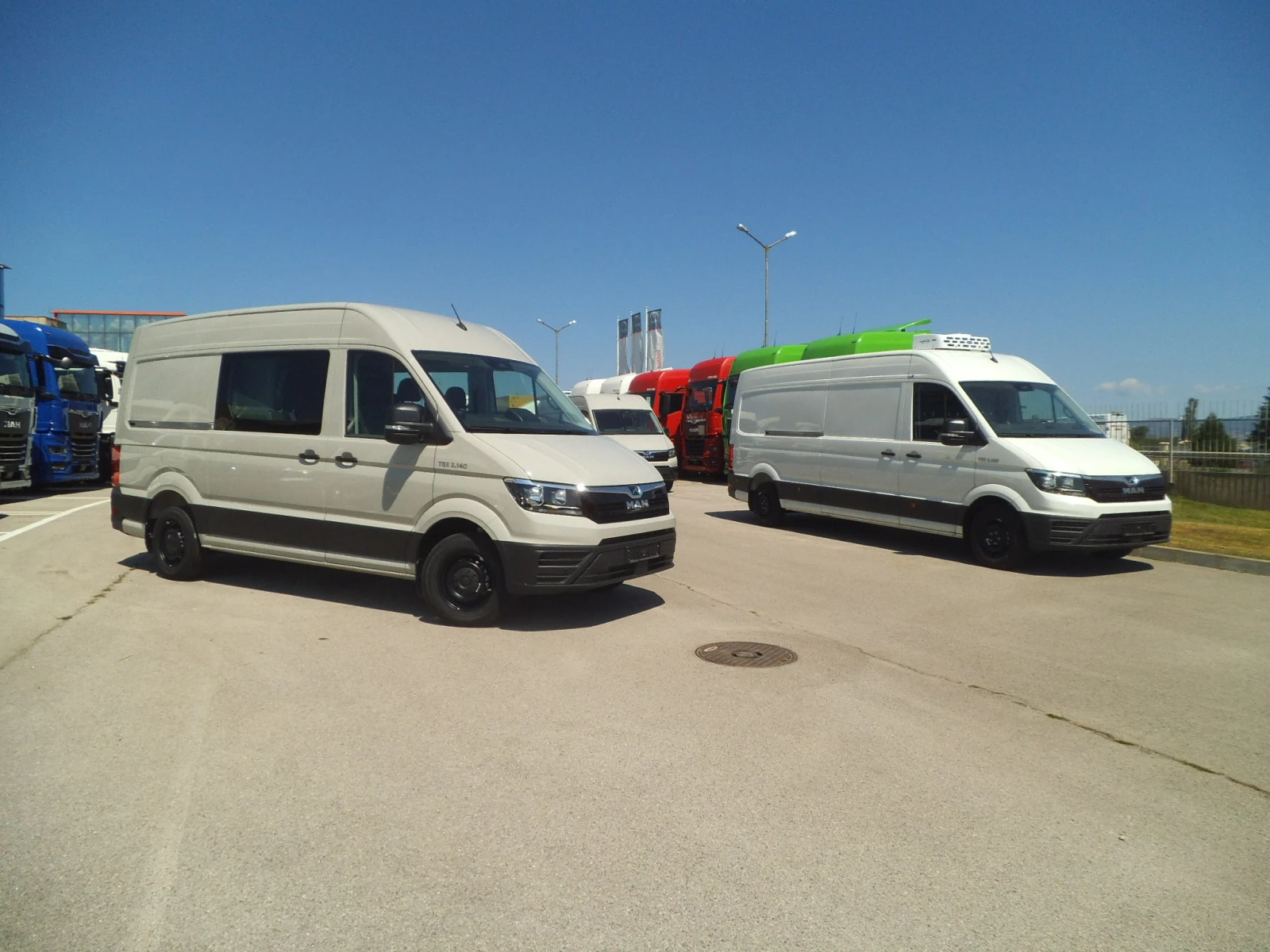 Man TGE 3.140 бус - 6+ 1 местен , снимка 4 - Бусове и автобуси - 55429666