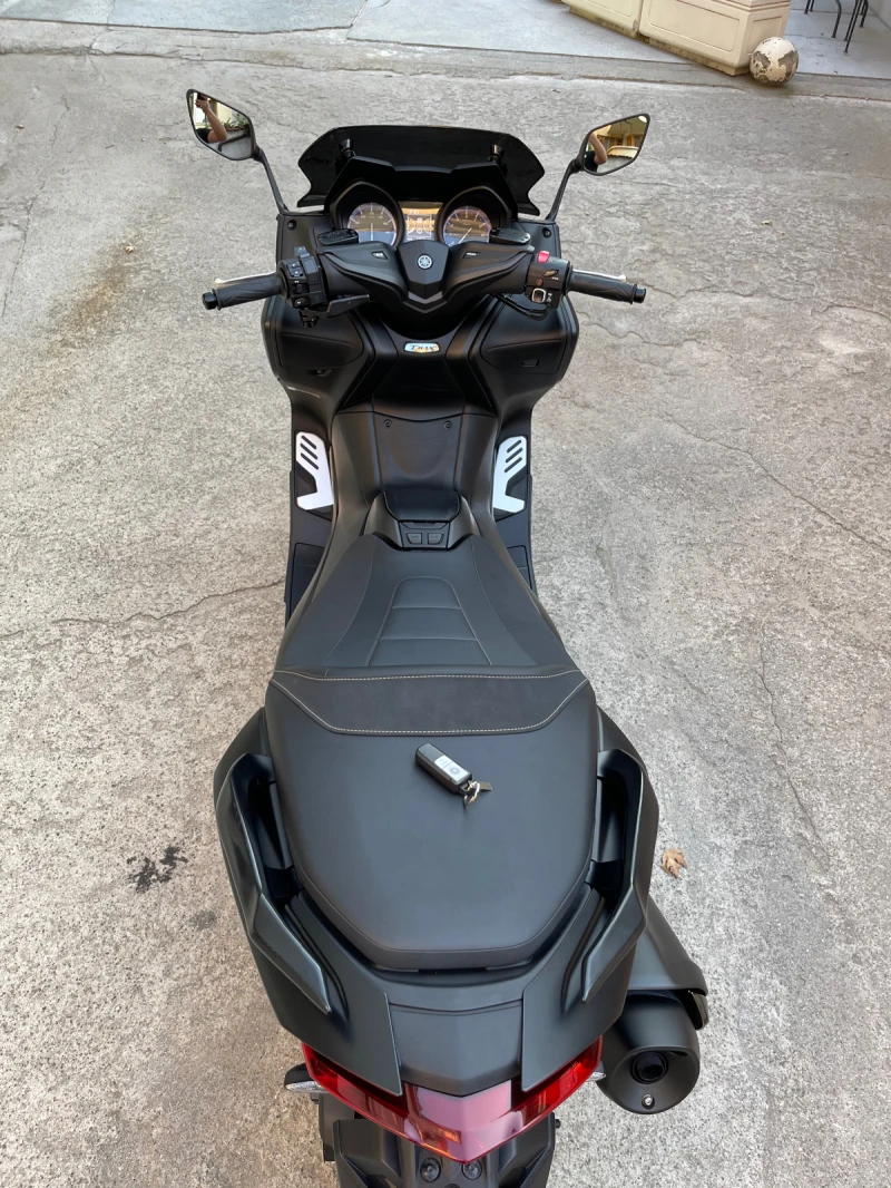 Yamaha T-max 560, снимка 8 - Мотоциклети и мототехника - 37511274