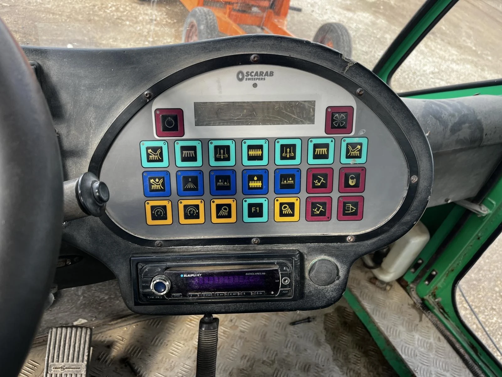    SCARAB | Mobile.bg   12