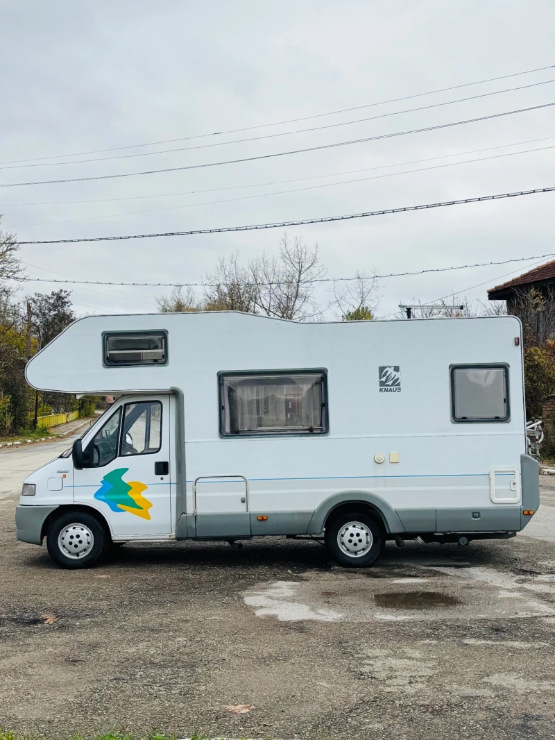 Кемпер Knaus 2.8 Ивеко двигател, снимка 5 - Каравани и кемпери - 52406541