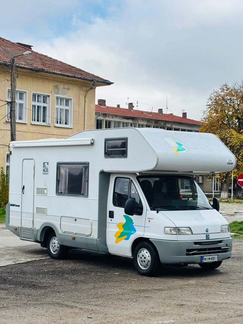 Кемпер Knaus 2.8 Ивеко двигател