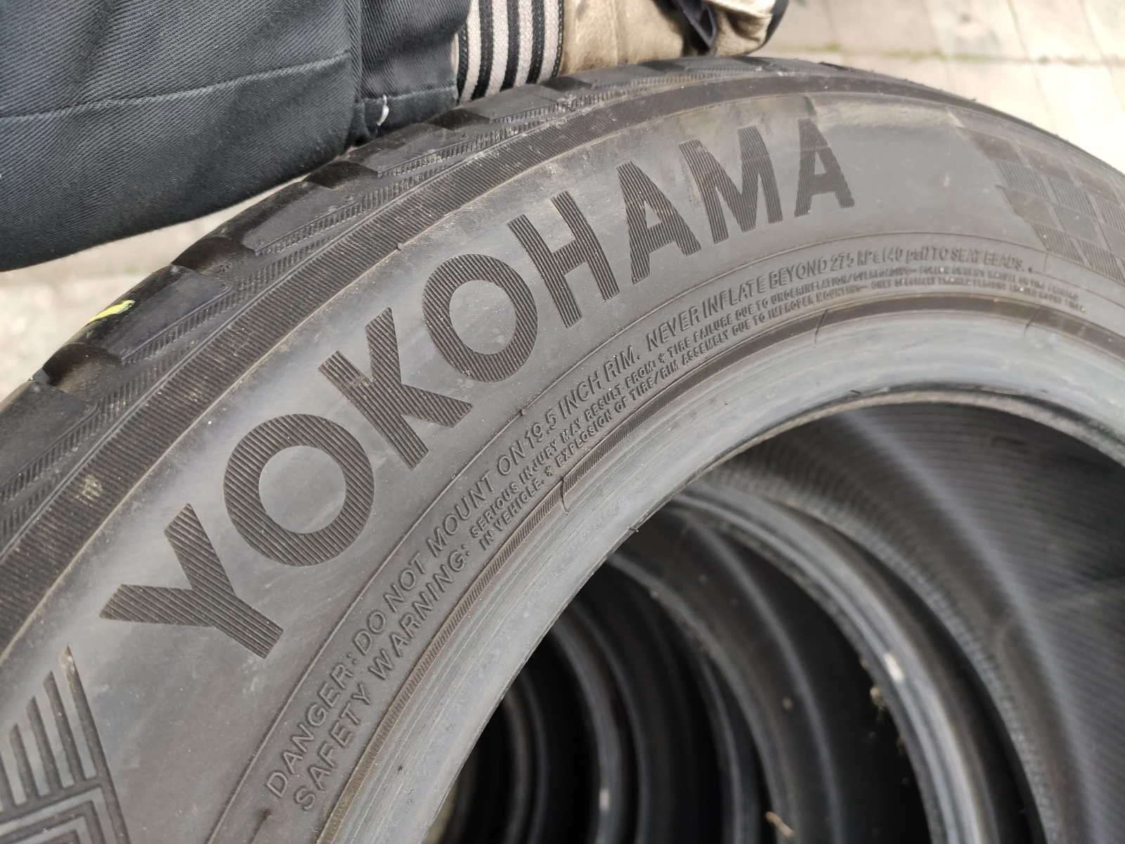 Гуми Зимни 235/55R19, снимка 11 - Гуми и джанти - 54655286