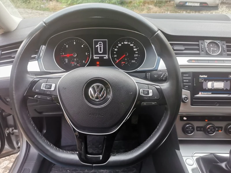 VW Passat R-Line, 2.0 TDI, 150к.с., снимка 12 - Автомобили и джипове - 46463676