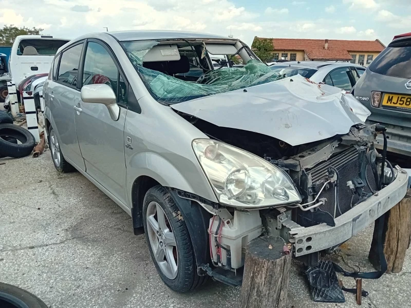 Toyota Corolla verso, снимка 3 - Автомобили и джипове - 47129618