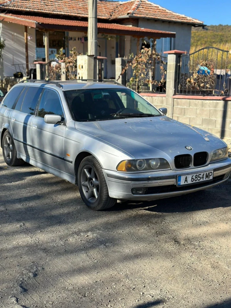 BMW 520, снимка 1 - Автомобили и джипове - 47816459