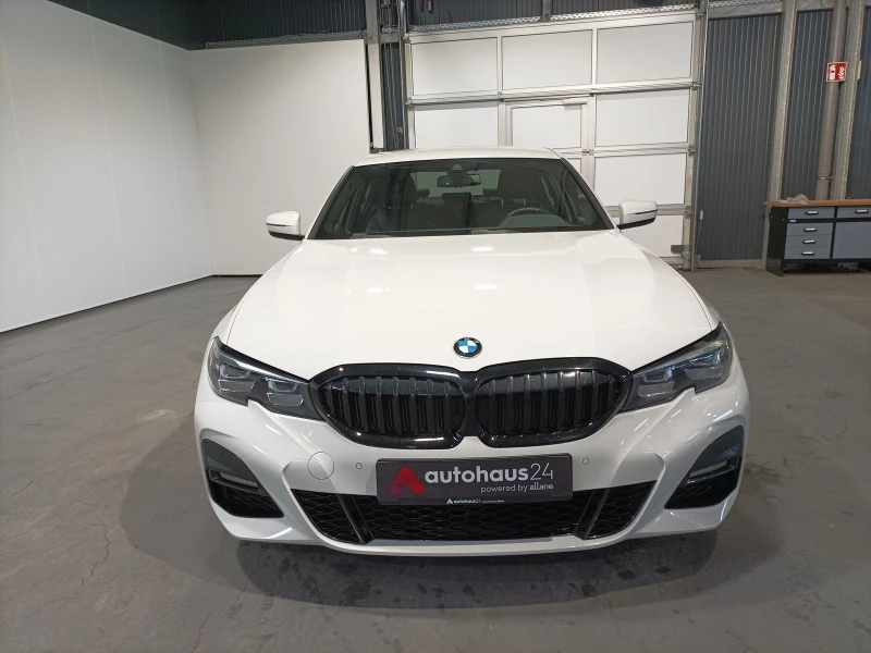 BMW 330 d xDrive M Sport ACC, снимка 1 - Автомобили и джипове - 48115899