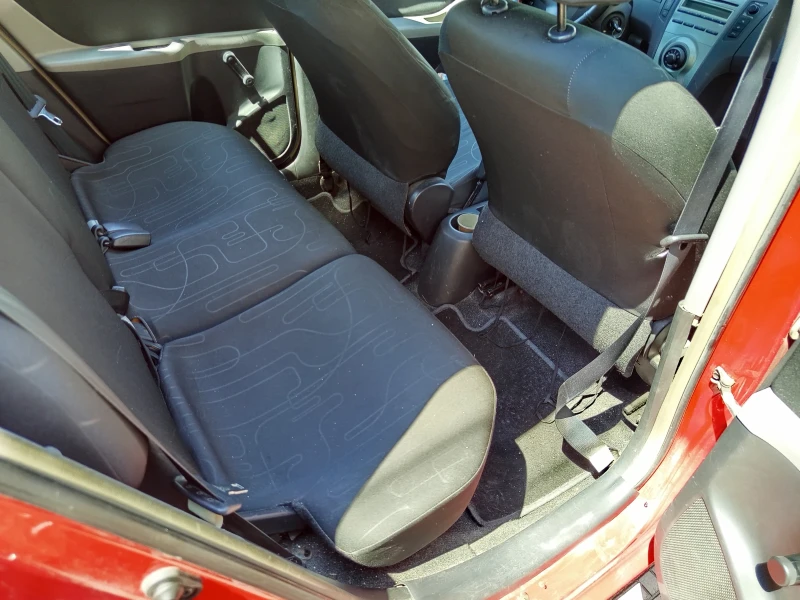 Toyota Yaris 1.0-69кс, снимка 8 - Автомобили и джипове - 51707476