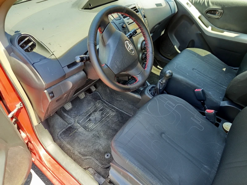Toyota Yaris 1.0-69кс, снимка 7 - Автомобили и джипове - 51707476