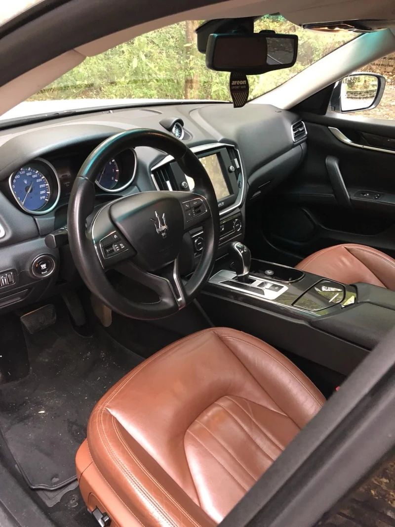Maserati Ghibli Maserati Ghibli V6 Biturbo, снимка 16 - Автомобили и джипове - 52666091