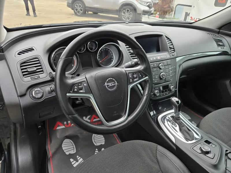 Opel Insignia 2.0CDTI-195кс= АВТОМАТ= ДИСТРОНИК= НАВИ= КСЕНОН, снимка 8 - Автомобили и джипове - 52623828