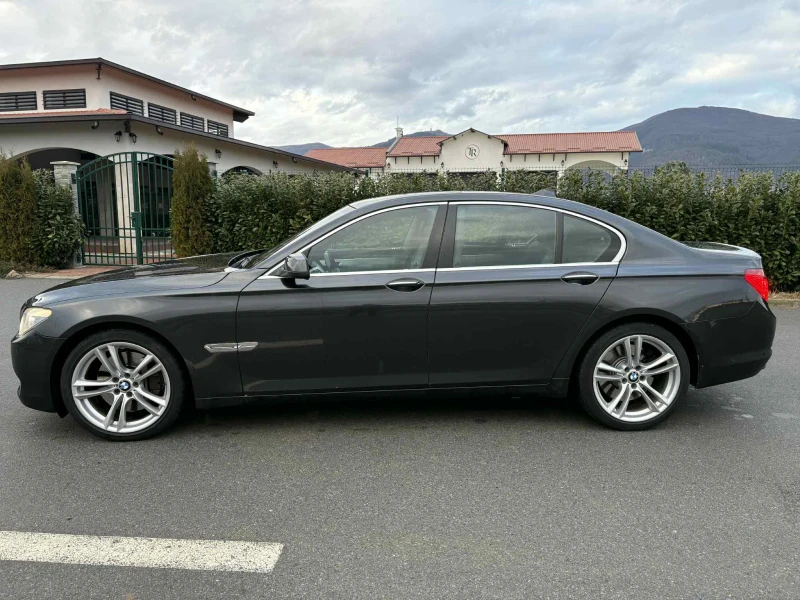 BMW 730, снимка 2 - Автомобили и джипове - 52998533